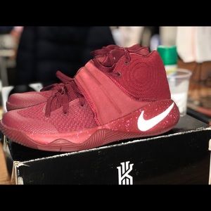 Nike Kyrie 2 Maroon Size 8.5